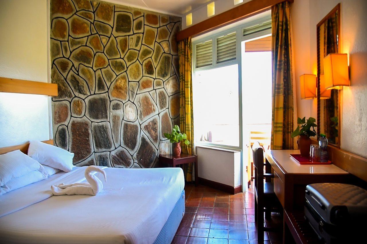 Ngulia Safari Lodge Tsavo Exterior photo