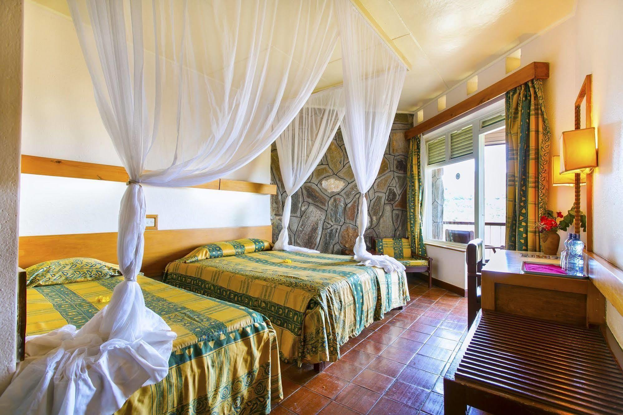 Ngulia Safari Lodge Tsavo Exterior photo