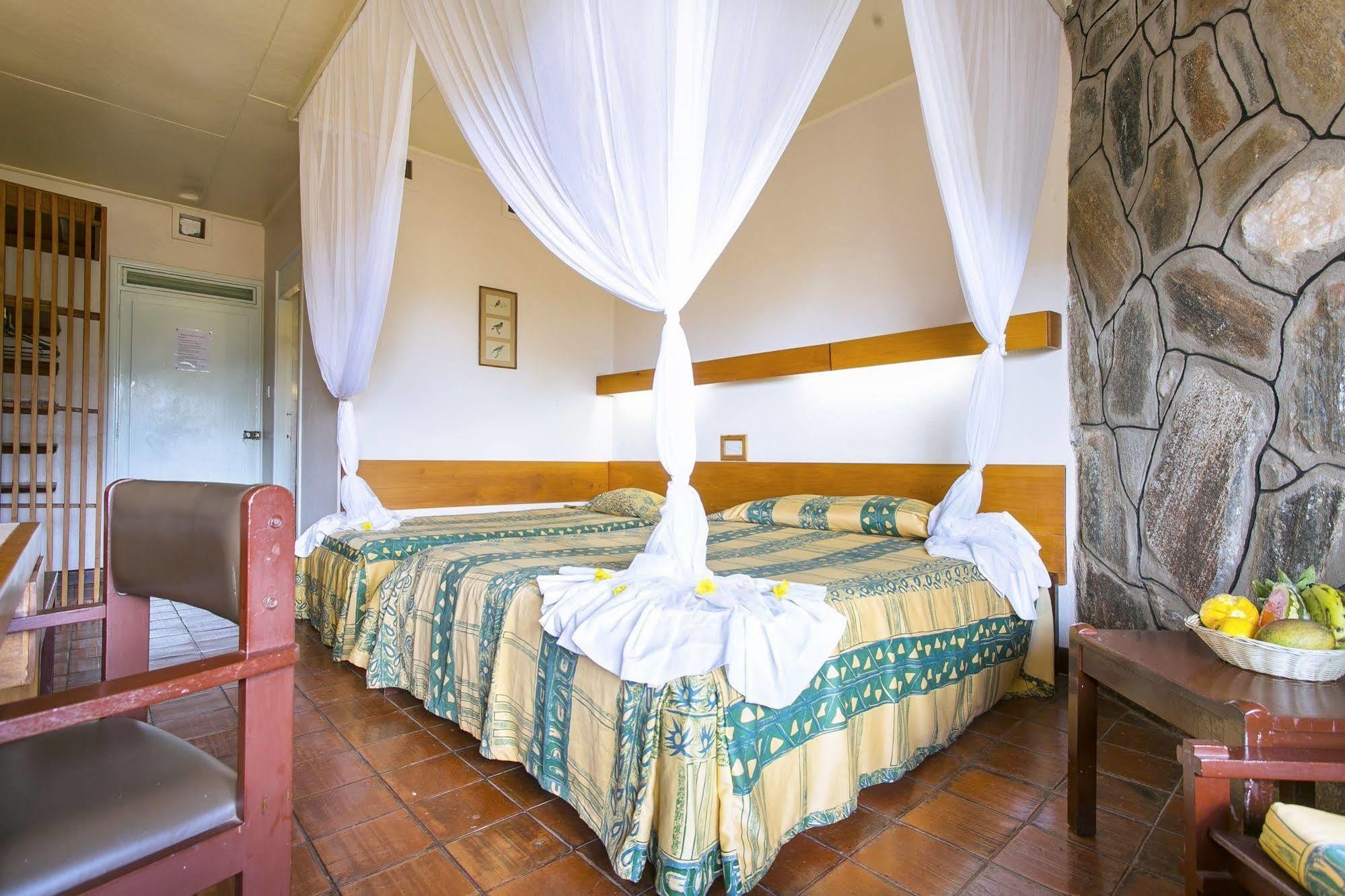 Ngulia Safari Lodge Tsavo Exterior photo
